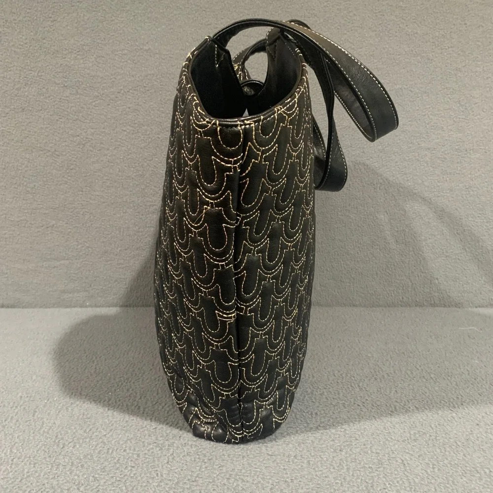 True Religion Black Horseshoe Quilted Tote Bag Gold Rhinestone Padlock‎ Large